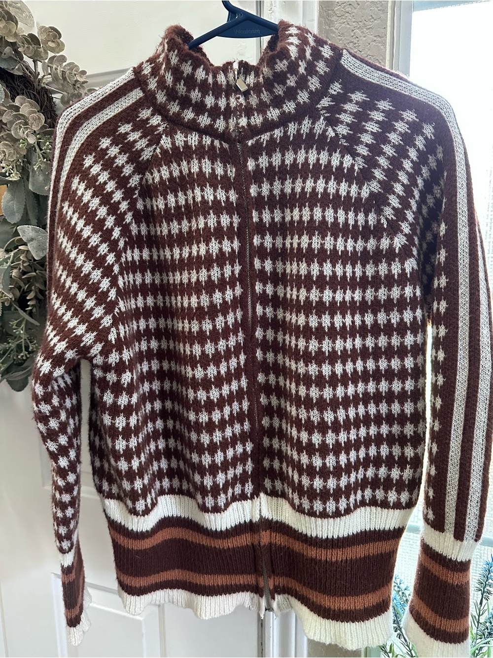 Vintage Chunky Brown and Cream Zip-Front Women's Sweater